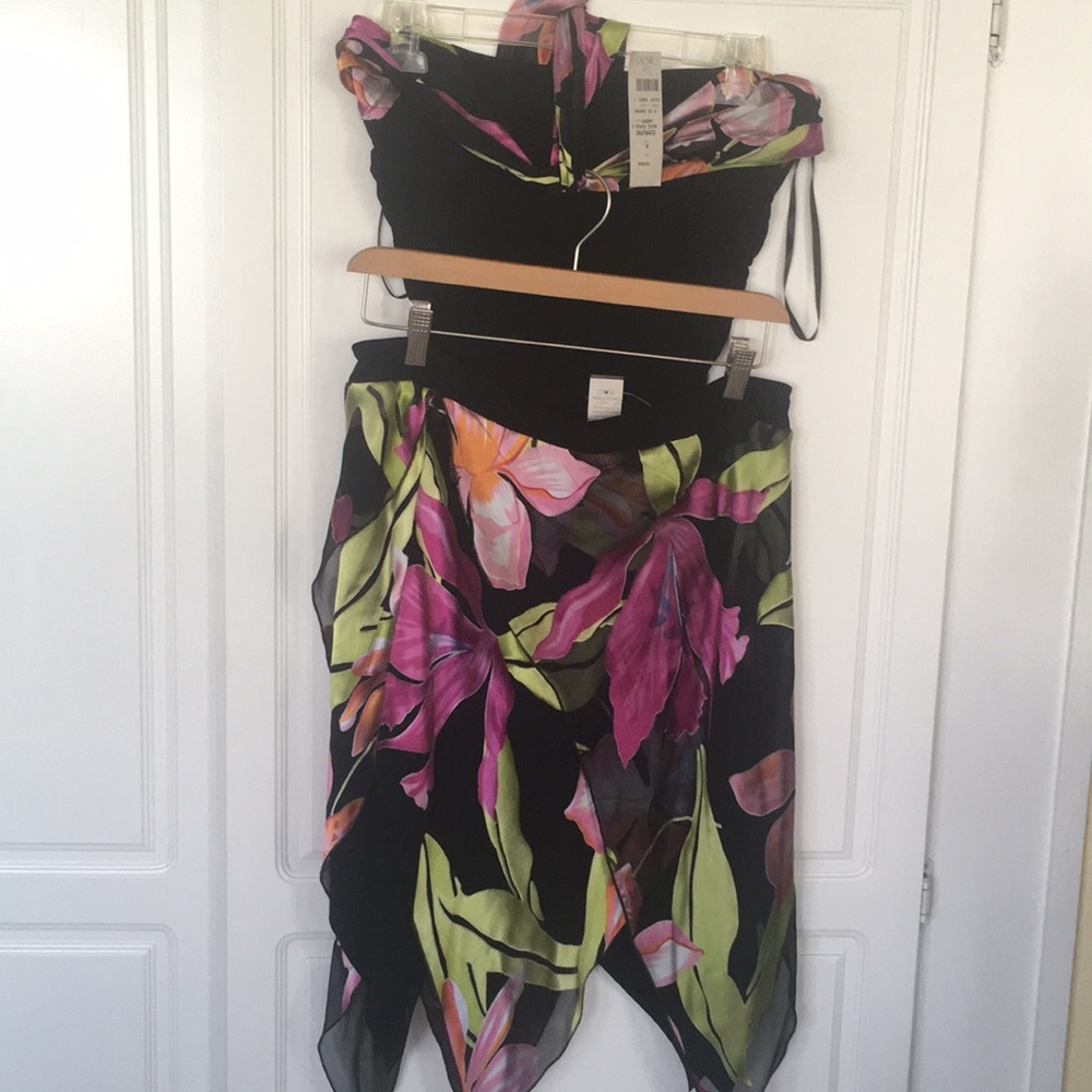 2-piexe top and mini skirt